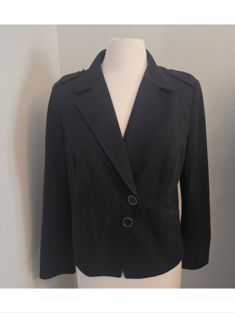 Chico’s Black Tailored Lined Blazer Size 1 (US 8/10) EUC